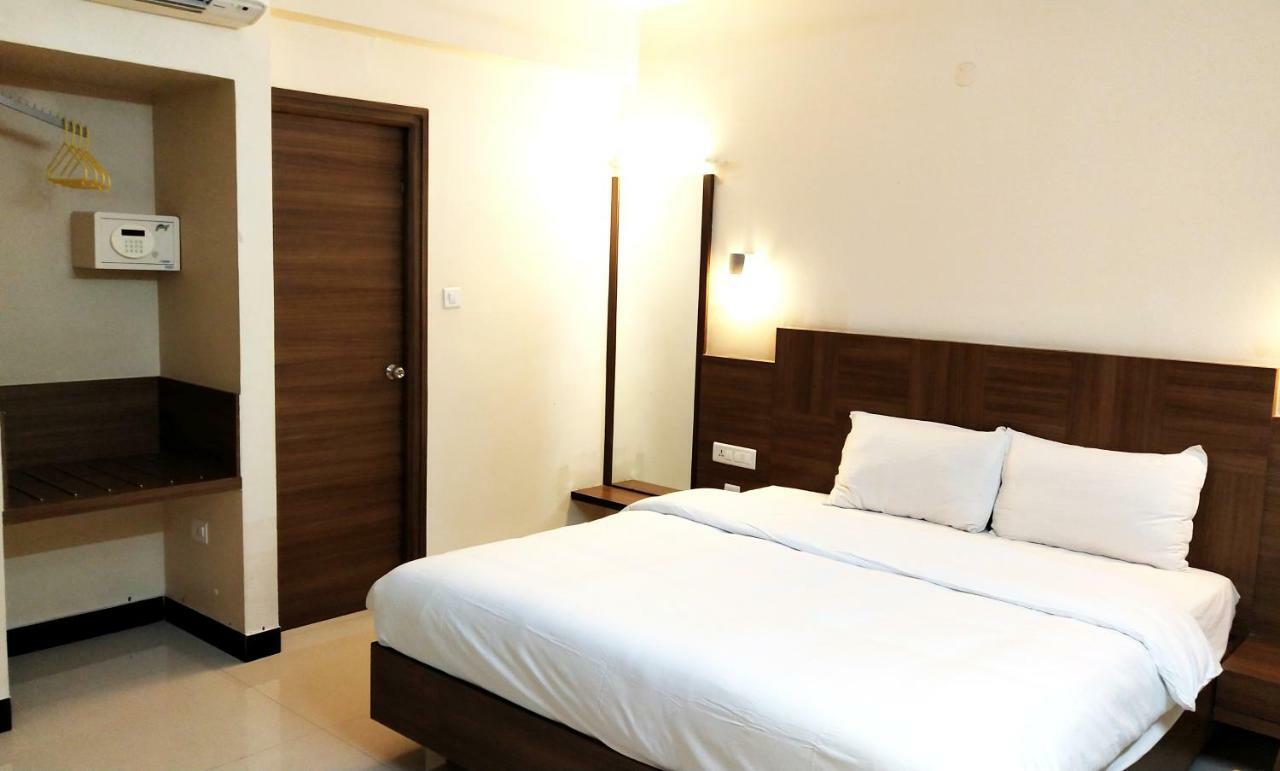 The Pioneer Hotel Visakhapatnam Luaran gambar